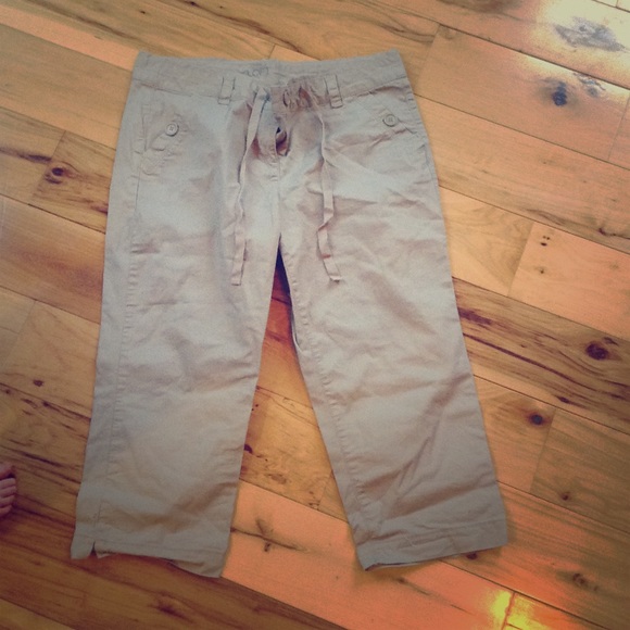 Cropped khakis