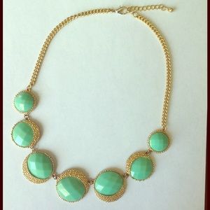 Statement necklace