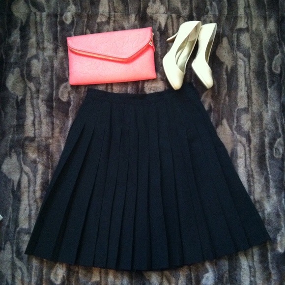 Liz Claiborne Dresses & Skirts - Liz Claiborne Pleated Skirt