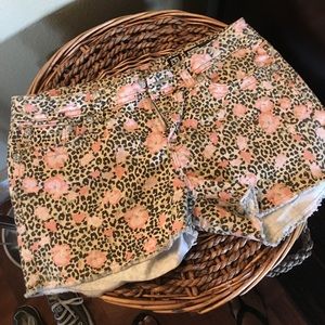 Miss me shorts! No trade- make a reasonable;)