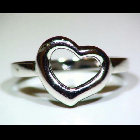 .925 Sterling Silver Heart Shaped woman's Ring - Picture 2 of 4