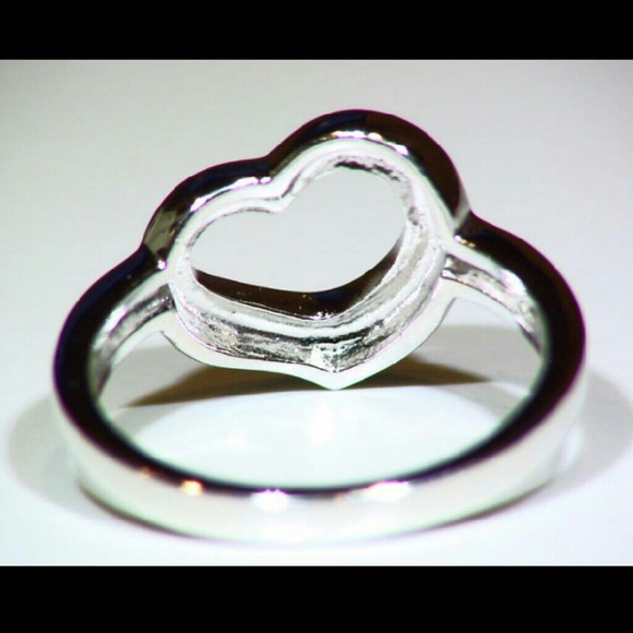 .925 Sterling Silver Heart Shaped woman's Ring - Picture 3 of 4