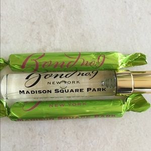 Bond no 9 perfume vials