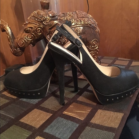 Just fabulous high heeled, black open toe shoes - Picture 1 of 4
