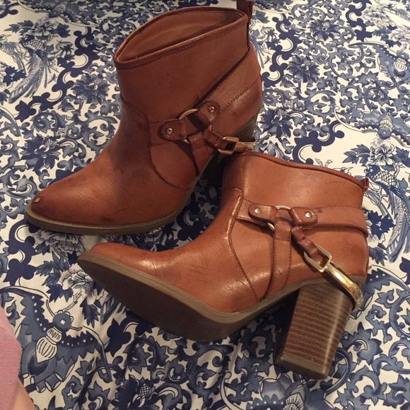 Quinn leather heels - Picture 1 of 3