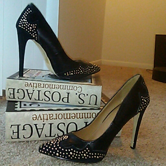 Black Gold studded pointed toe pumps
