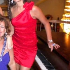 One shoulder red dress