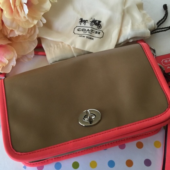 Coach "Archive" Collection Crossbody - Picture 4 of 4