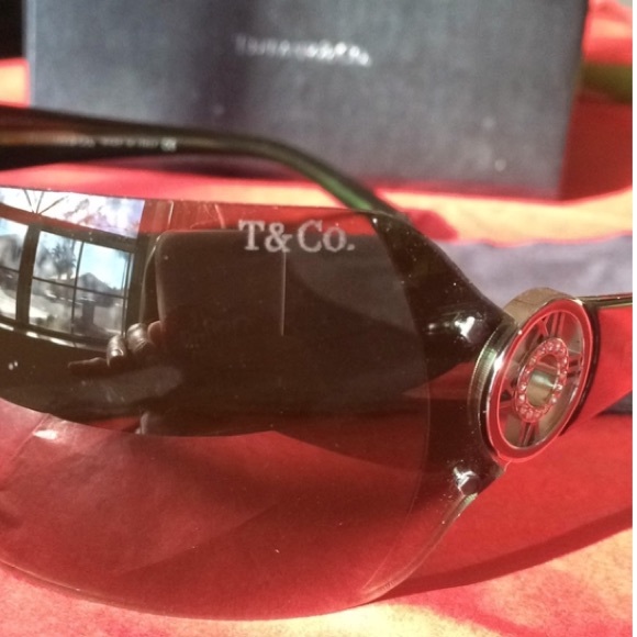 Tiffany\'s Sunglasses main image 4