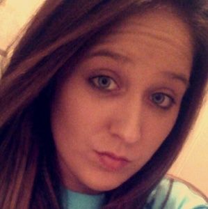 Meet your Posher, Macee