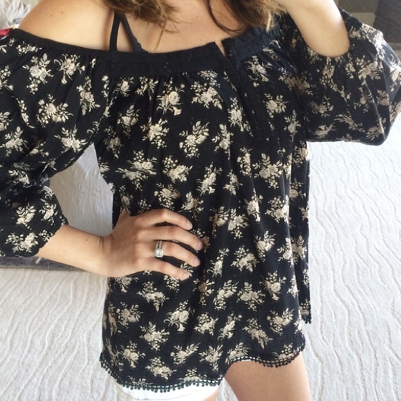 Off shoulder floral peasant top - Picture 4 of 4