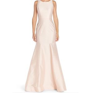 Monique Lhuiller Blush gown dress