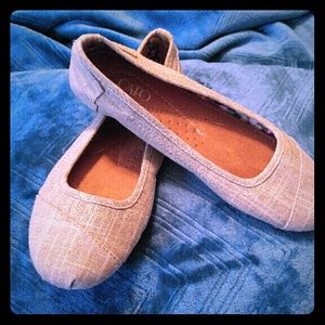 Women's slip on flats