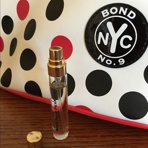 Bond no 9 Perfume & Tote