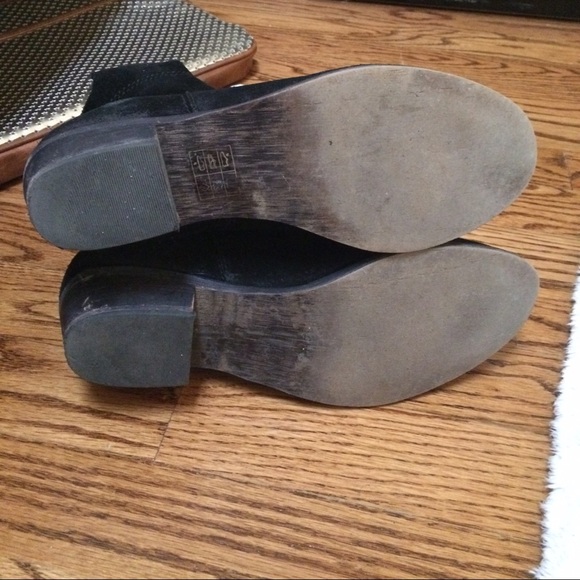 Authentic Leather Pull-On Booties - Picture 4 of 4