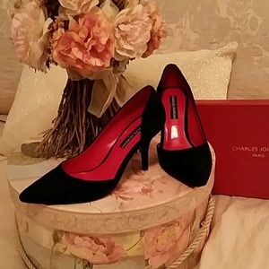 Black suede, d'orsay