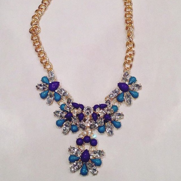 Ann Taylor Statement Necklace