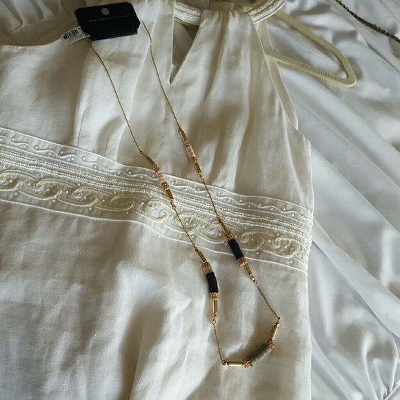 🚫🚫GIFTED WITH $50+ PURCHASE 🚫🚫NY& CO. - Picture 2 of 3