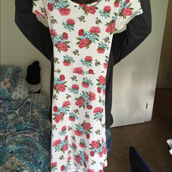 Floral cute dress.