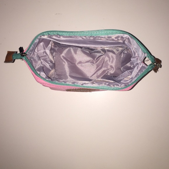 Makeup Bag - Picture 3 of 4