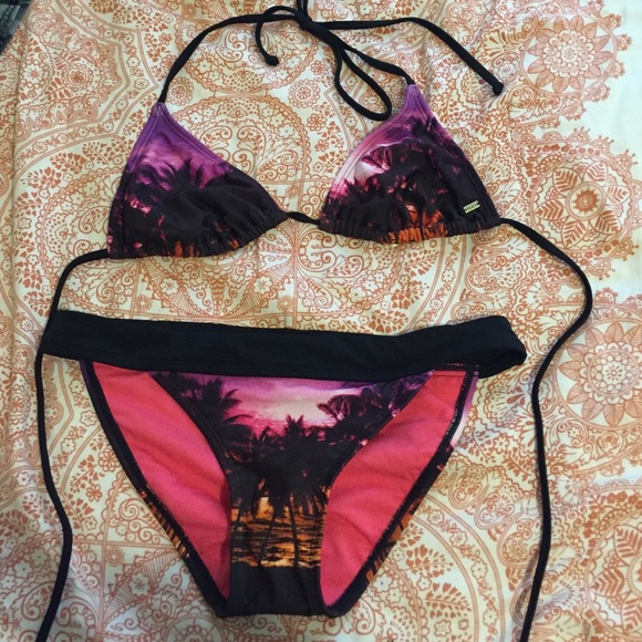 OFFERS!!! ROXY SMALL BATHING SUIT