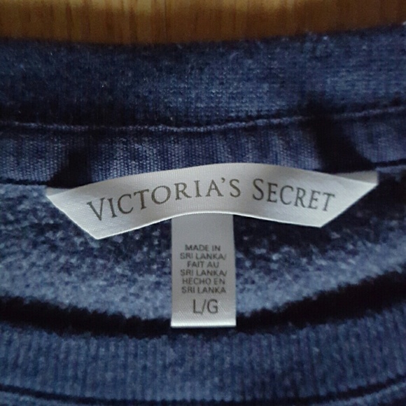 Victorias Secret Long Sleeve sweater - Picture 2 of 2
