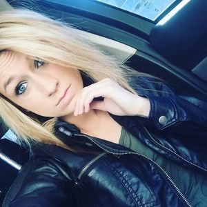 Meet your Posher, Courtney