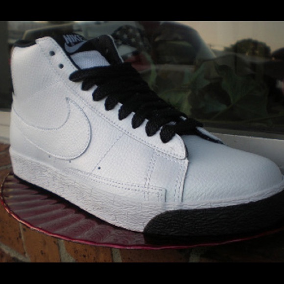 Nike high top Blazers! Color: Pearl White