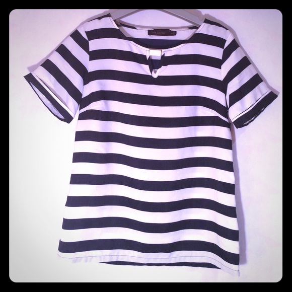 The Limited Top