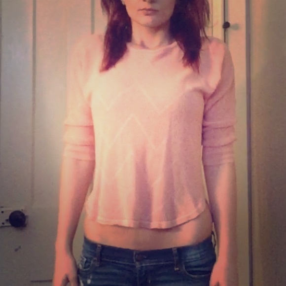 Long sleeved crop top