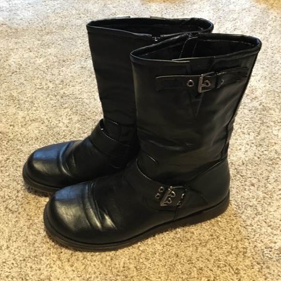 Black Boots