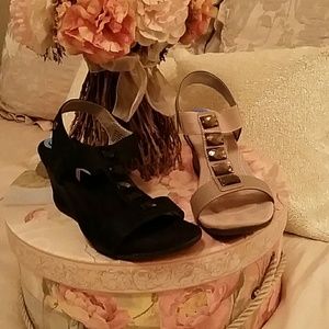 Anne klein suede sandle