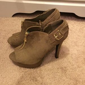 Guess heels