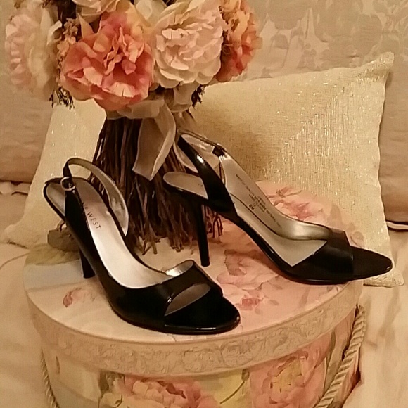 Nine West sling peep toe