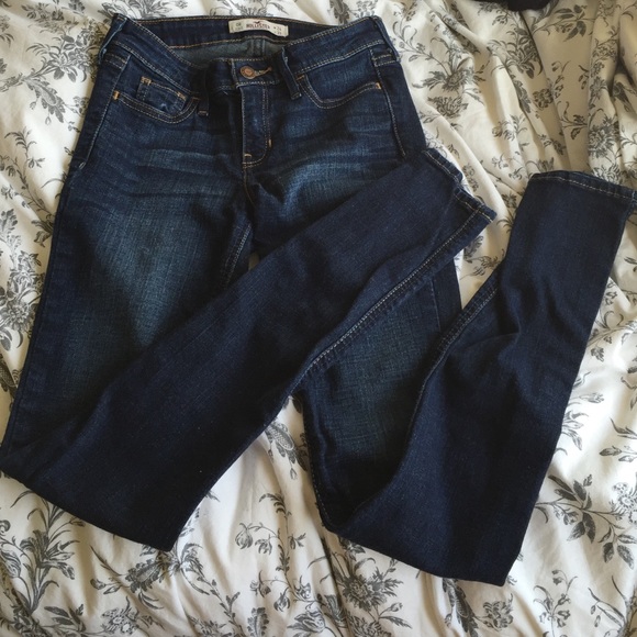 Dark Wash Hollister High Waisted Jeans