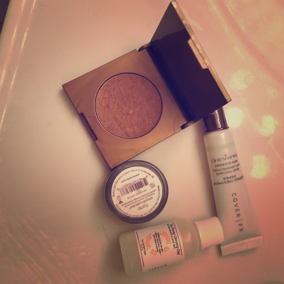 Makeup bundle..will provide makeup bag w/ purchase