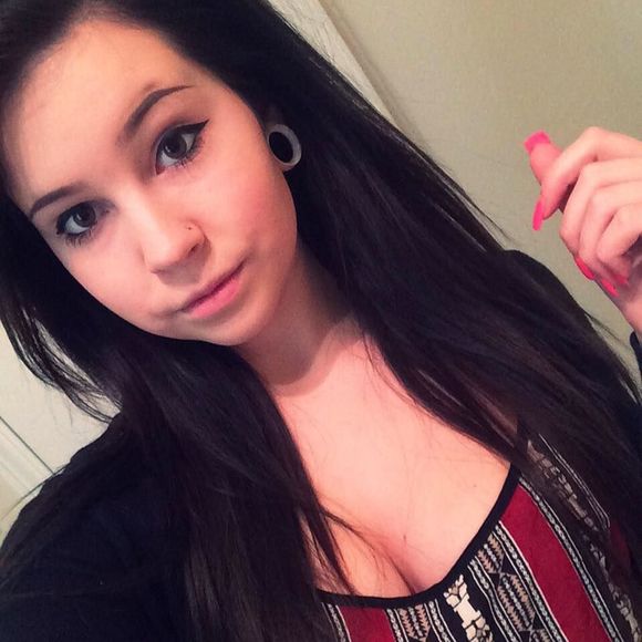 Meet your Posher, Jenna - Picture 1 of 1