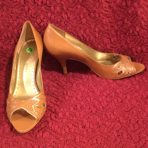 Gianni Bini Fawn & Gold Leather Peep Toe Heels 8.5