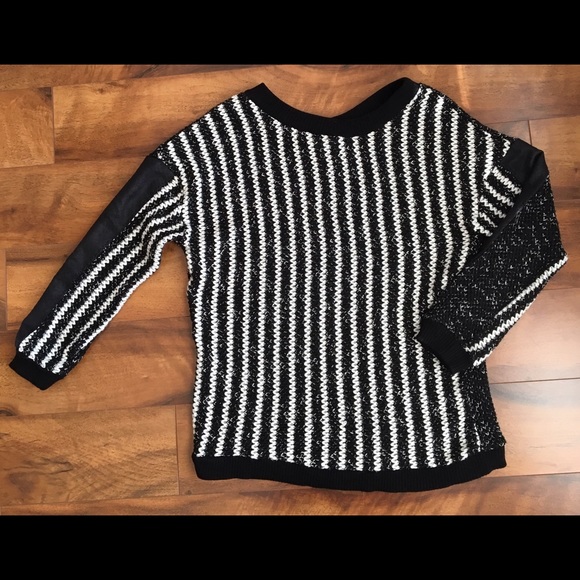 Zara Black&White sweater
