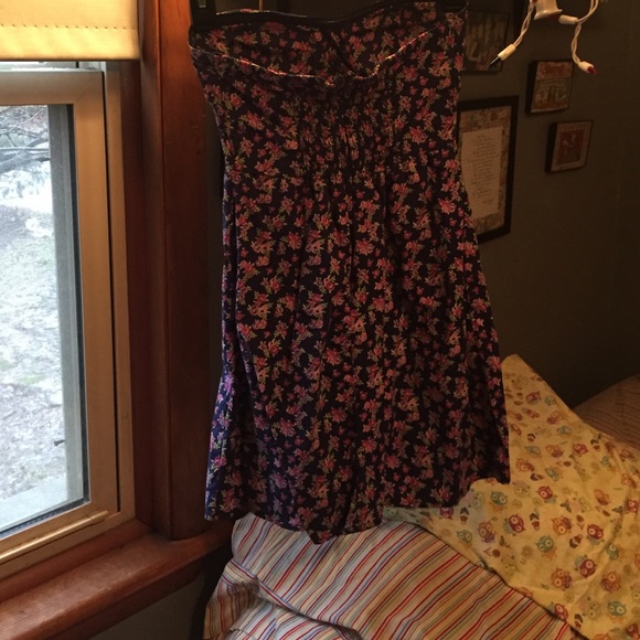 Sundress - Picture 2 of 3