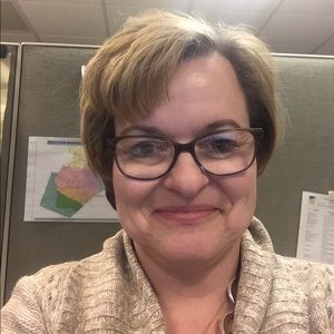 Meet your Posher, Stacy