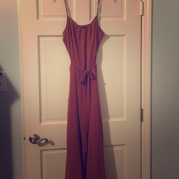 SOLD. Long flowy Forever 21 maxi dress