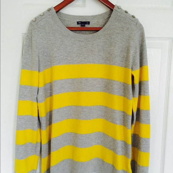 GAP yellow and grey crewneck sweater
