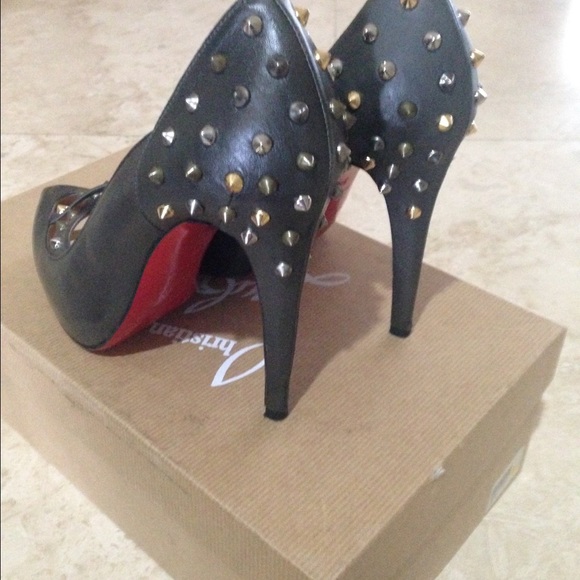 Christian louboutin spiked shoes - Picture 2 of 4