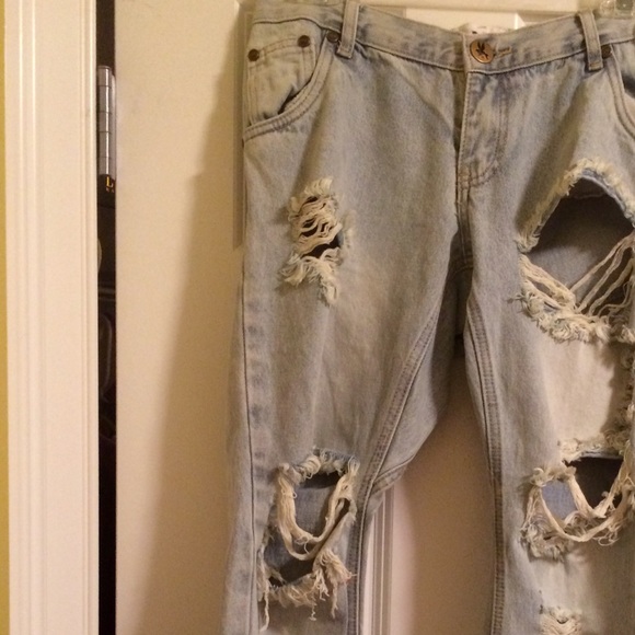 One teaspoon ripped cropped jeans NWT