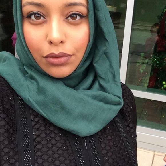 Meet your Posher, Zeyinb - Picture 1 of 1