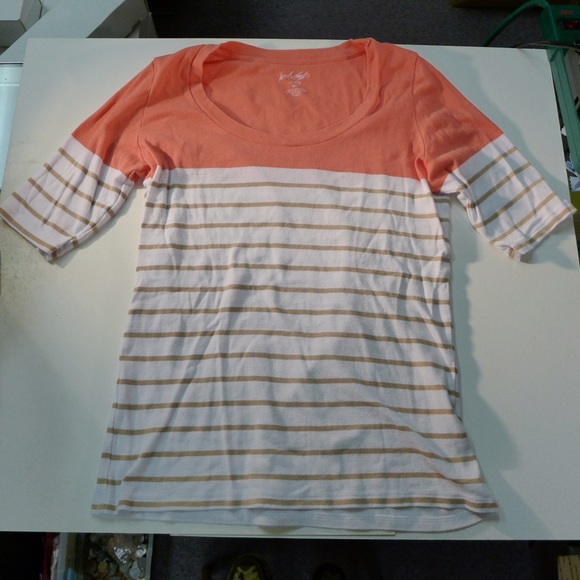 Lord & Taylor half sleeve tee