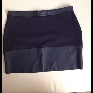 Mini skirt with pleather bottom lining