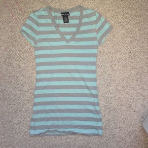 Size small wet seal v-neck