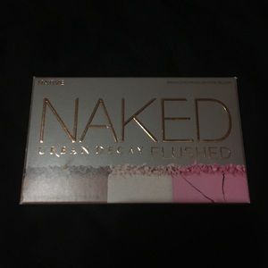 urban Decay Naked Flushed Palette